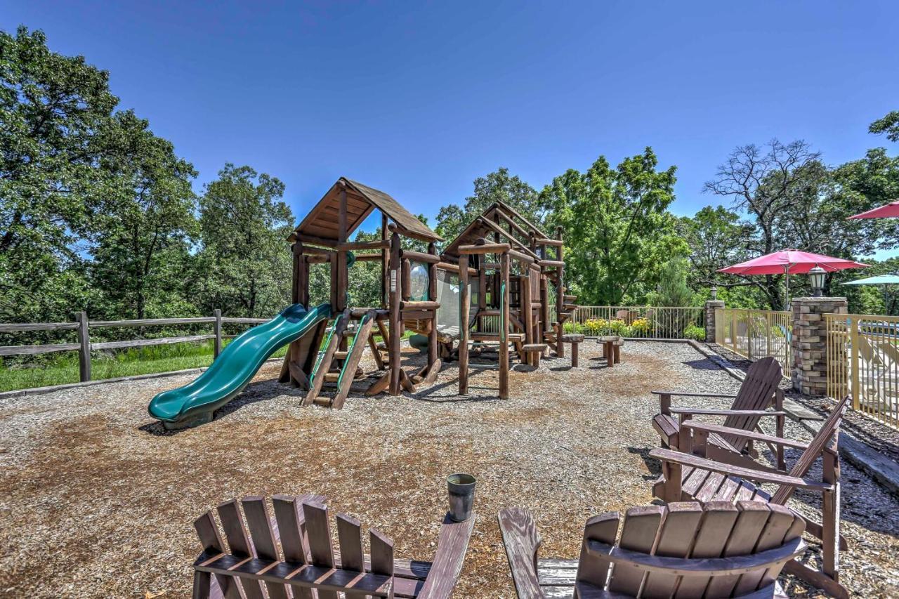 Branson Resort Getaway - Near Silver Dollar City! Exterior photo